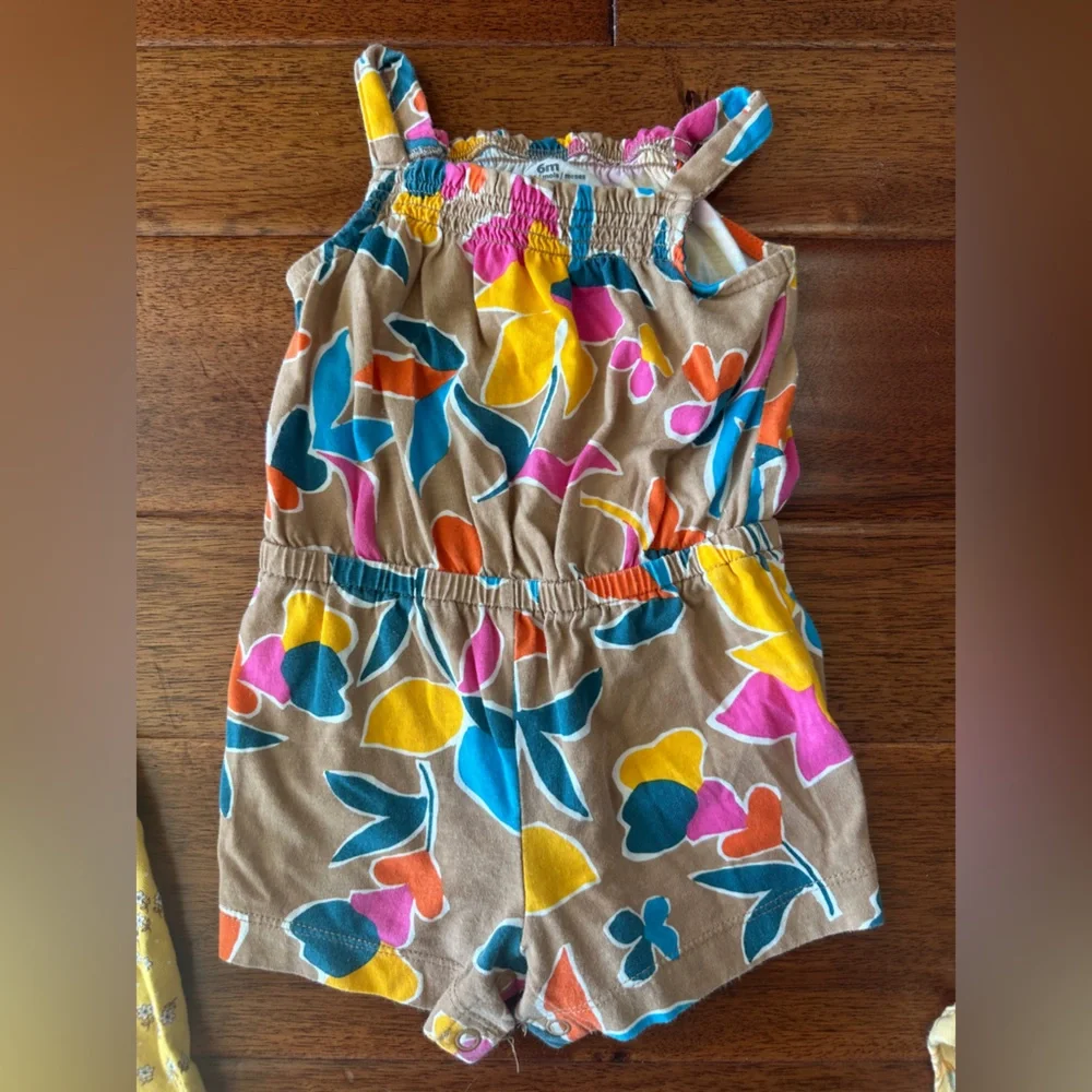Carter's Baby Girl Clothes Bundle in Yellow and White - 6 Months